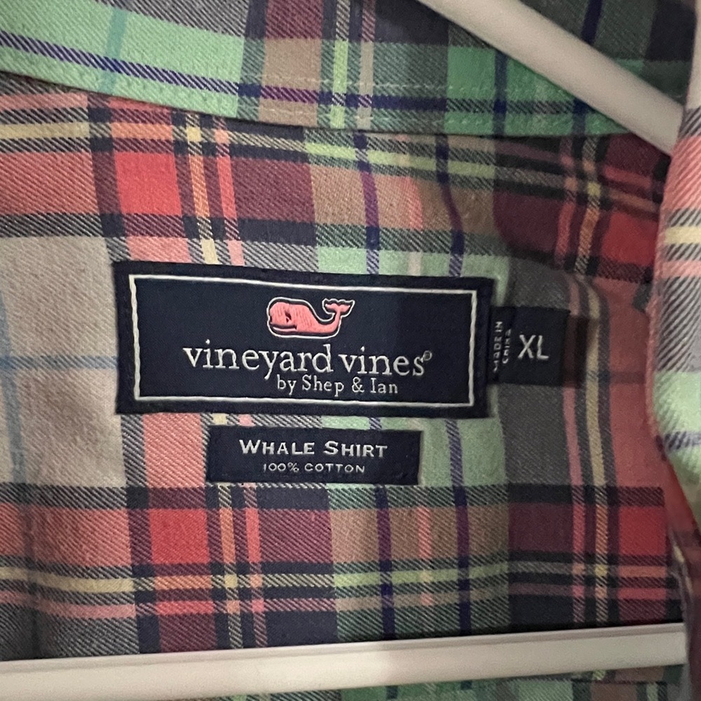 Vineyard Vines Long sleeve whale shirt